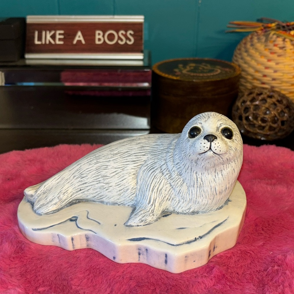 Vintage Riske Ceramic Baby Arctic Seal with lifelike eyes sitting on iceber. 8 i